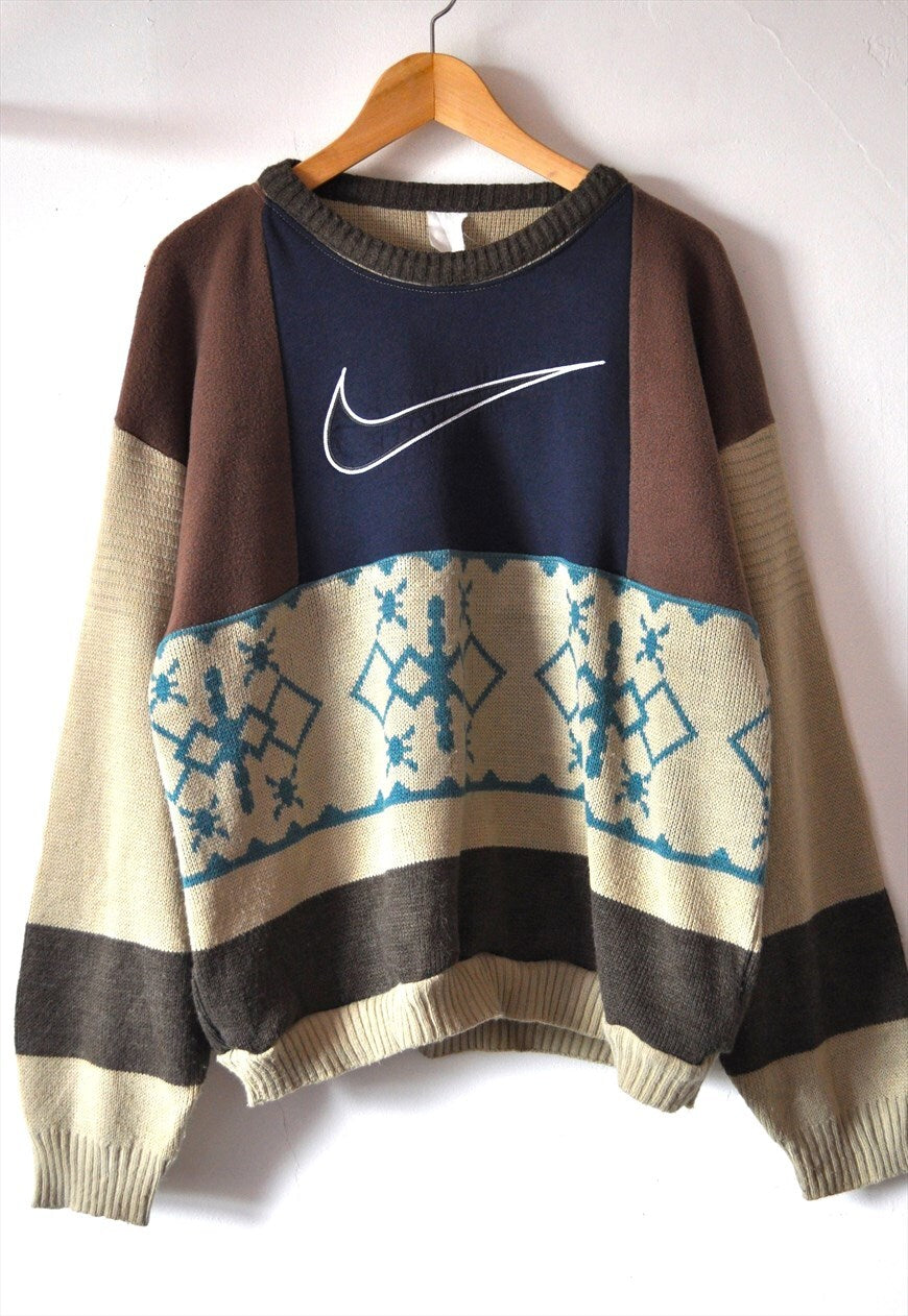 Vintage Nike popular sweatshirt