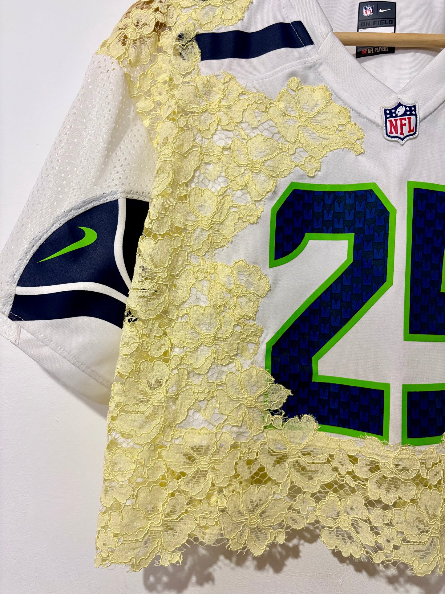 Vintage Y2K NFL Nike Seattle Seahawks butter yellow lace cropped jersey tshirt