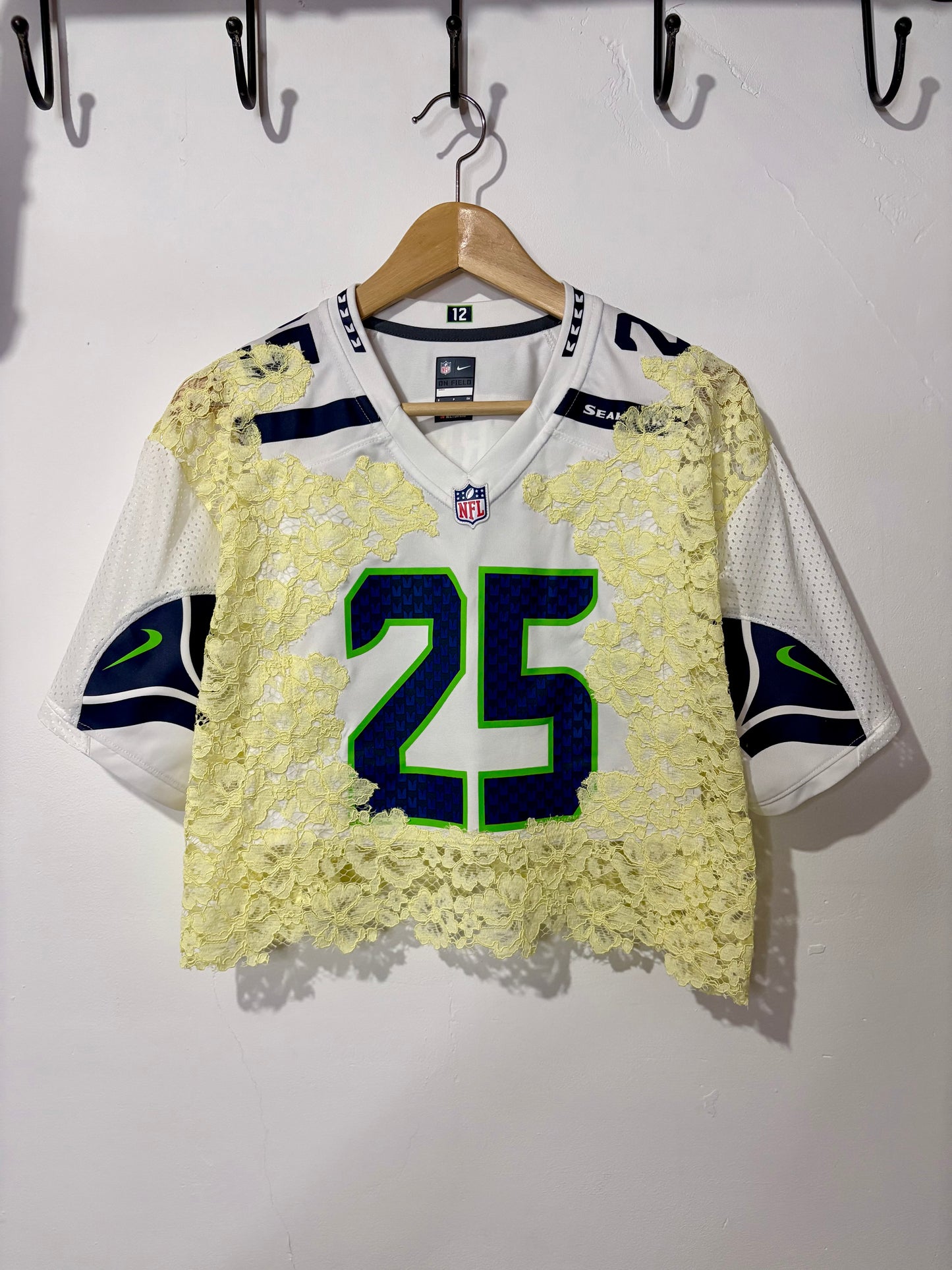 Vintage Y2K NFL Nike Seattle Seahawks butter yellow lace cropped jersey tshirt