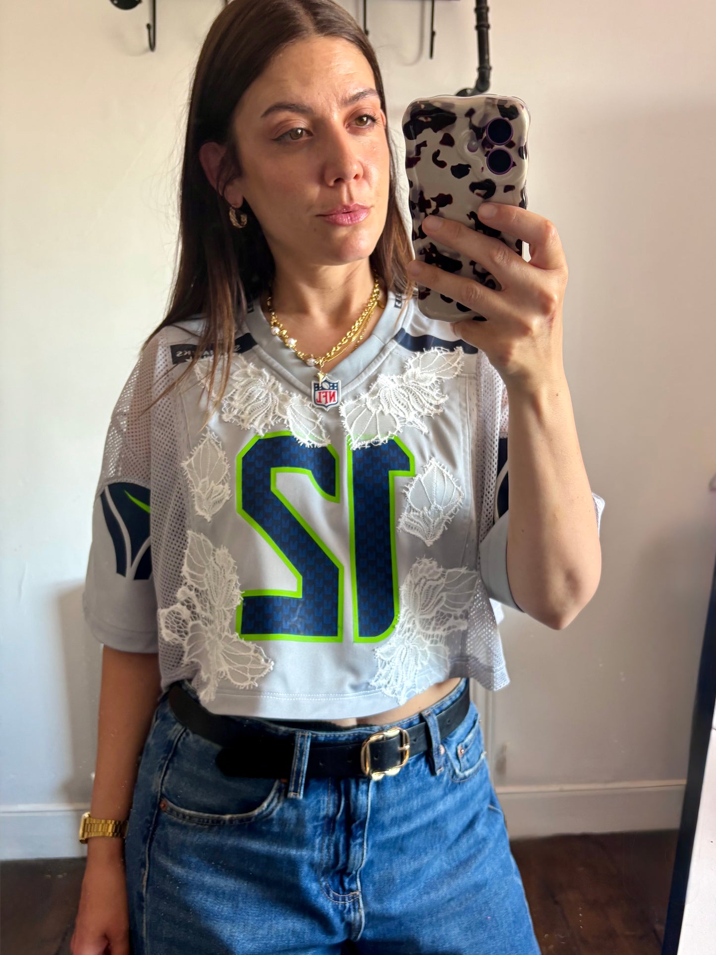 Vintage Y2K Nike NFL Seattle Seahawks cream lace cropped jersey tshirt