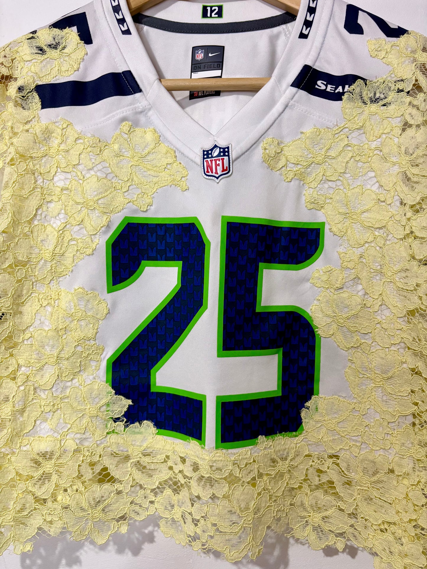 Vintage Y2K NFL Nike Seattle Seahawks butter yellow lace cropped jersey tshirt