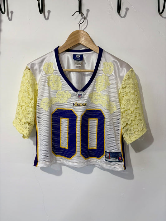 Vintage Y2K NFL Minnesota Vikings butter yellow lace sleeve cropped jersey tshirt